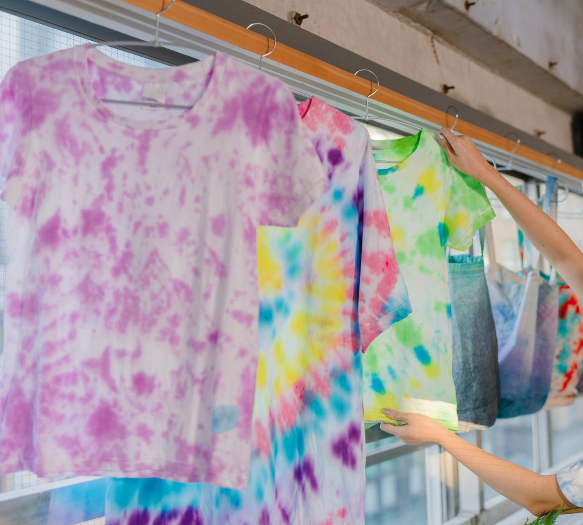 How to Tie-Dye Using Salt in 8 Easy Steps - Threadsy