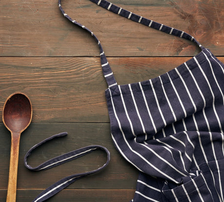 The Insider’s Guide to Decorating and Selling Aprons - Threadsy